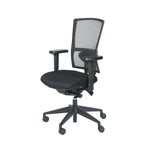 Ergonomische bureaustoel met zwarte mesh rugleuning en verstelbare armleuningen. - Bureaustoel OFI FLEX – Ergonomisch NPR 1813 - Office Furniture Interior