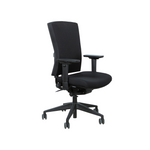 Zwarte ergonomische bureaustoel OFI PRIME met verstelbare armleuningen en vijfwielige basis. - Bureaustoel OFI PRIME – Ergonomisch NPR 1813 - Office Furniture Interior