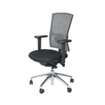 Ergonomische bureaustoel met zwarte breed gewatteerde zitting en grijze mesh rugleuning, verstelbare armleuningen en chromen . - Bureaustoel OFI FLEX – Ergonomisch NPR 1813 - Office Furniture Interior