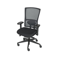 Ergonomische bureaustoel met zwarte mesh rugleuning en verstelbare armleuningen. - Bureaustoel OFI FLEX – Ergonomisch NPR 1813 - Office Furniture Interior