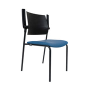 Ergonomische conferentiestoel met zwart frame en blauw zittingkussen. - Conferentiestoel OFI GUEST - Office Furniture Interior