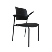 Ergonomische conferentiestoel OFI GUEST met zwarte zitting en rugleuning, strak metalen frame. - Conferentiestoel OFI GUEST - Office Furniture Interior