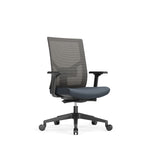 Ergonomische bureaustoel met grijze zitting en ademende mesh rugleuning, NEN-EN 1336 keurmerk. - Bureaustoel OFI ONE – Ergonomisch NEN-EN 1336 - Office Furniture Interior