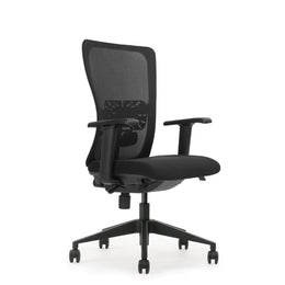 Ergonomische zwarte bureaustoel met ademende mesh rugleuning en verstelbare armleuningen. - Bureaustoel OFI FLOW – Ergonomisch NEN-EN 1335 - Office Furniture Interior