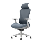 Grijze ergonomische bureaustoel met verstelbare armleuningen en hoofdsteun, modern design. - Bureaustoel OFI ELITE – Ergonomisch NEN-EN 1335 - Office Furniture Interior