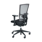 Ergonomische bureaustoel OFI FLEX met zwarte mesh rugleuning en verstelbare armleuningen. - Bureaustoel OFI FLEX – Ergonomisch NPR 1813 - Office Furniture Interior