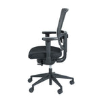 Ergonomische bureaustoel OFI FLEX volledig zwart met verstelbare armleuningen en mesh rugleuning. - Bureaustoel OFI FLEX – Ergonomisch NPR 1813 - Office Furniture Interior